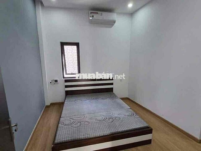 cho thuê nhà 3tầng LÝ TỰ TRỌNG gần Đống Đa - 4pn, 4wc full nội thất