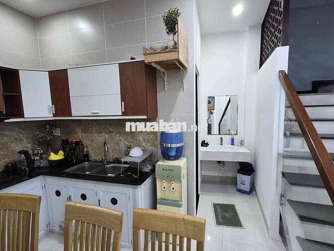 Cho thuê kiệt oto Lý Tự Trọng -Hải Châu 4 P/ngủ,4wc full nội thất