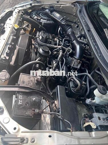 Toyota Innova 2015Vàng cát 8 chỗ Sàn