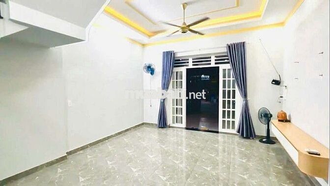 Cho thuê nhà Thuận Giao gần đường 22/12, có sẵn nội thất. 