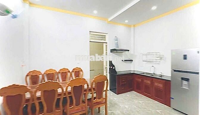 Cho thuê nhà Thuận Giao gần đường 22/12, có sẵn nội thất. 