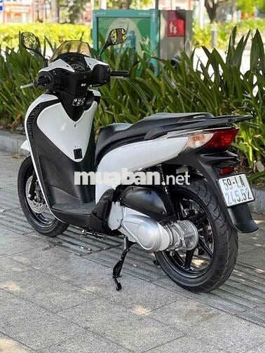 Honda SH 150 Mẫu Ý Nhập 3 Cục 2010 Trắng đen