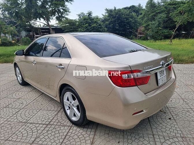 Toyota Camry 2.5Q 2013 Vàng cát Ghế da