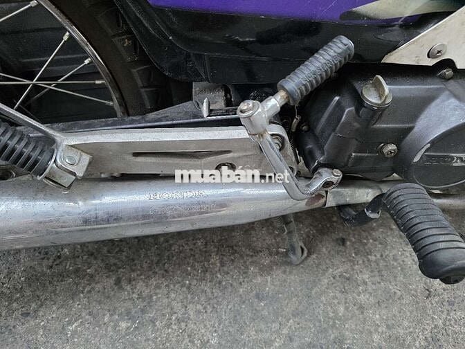 Honda Dream lùn nhập Thái Lan