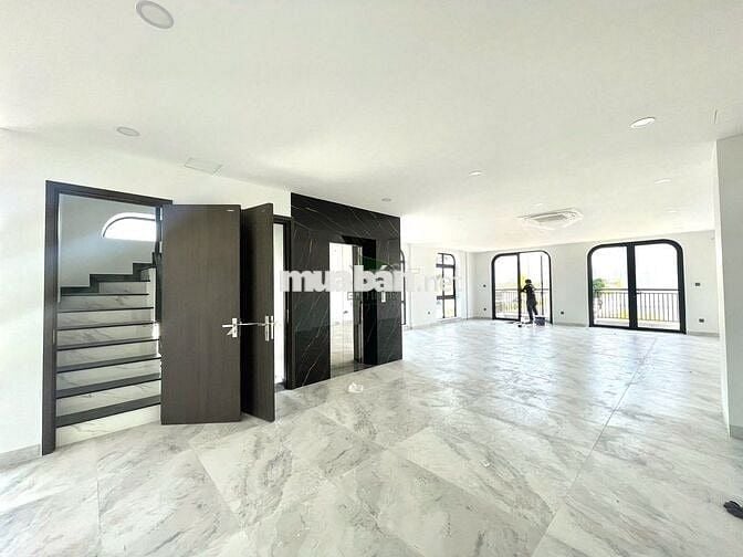 CHO THUÊ TOÀ LÔ GÓC 2 MẶT TIỀN 5 TẦNG + 1 HẦM SẴN PCCC KHU HÀ QUANG 2
