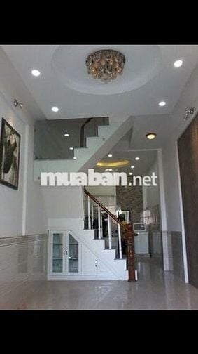 Nhà Gò Vấp hẻm xe hơi, 1 trệt 2 lầu, điện NLMT, hướng Tây siêu hot!