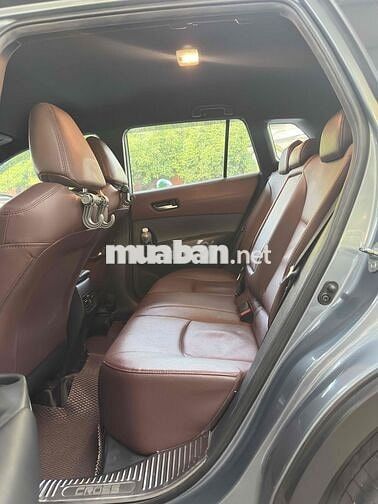 Toyota Corolla Cross 1.8G 2021 xe gia đình 1 chủ