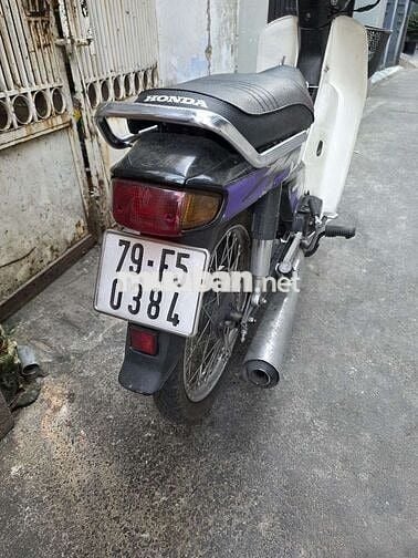 Honda Dream lùn nhập Thái Lan