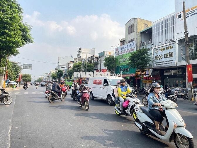 Góc 2 Mặt Tiền Đường Trường Chinh, Phường 12, Quận Tân Bình . 