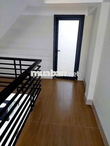 Nhà mới Linh Xuân 200m² sử dụng 3PN ngay chợ kinh doanh sầm uất
