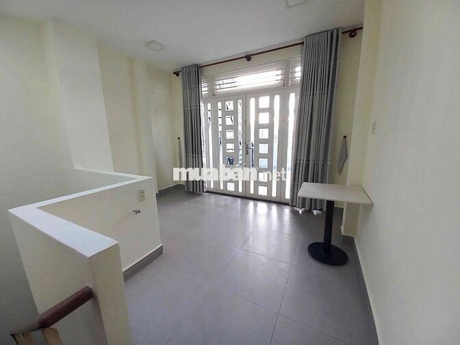 cho thuê nhà 793 trần xuân soạn khu Kiều Đàm 3pn, nhà đẹp