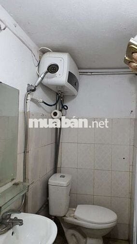 Cho thuê nhà riêng cấp 4 45m2 tại số 4 ngõ 122 Đông Thiên