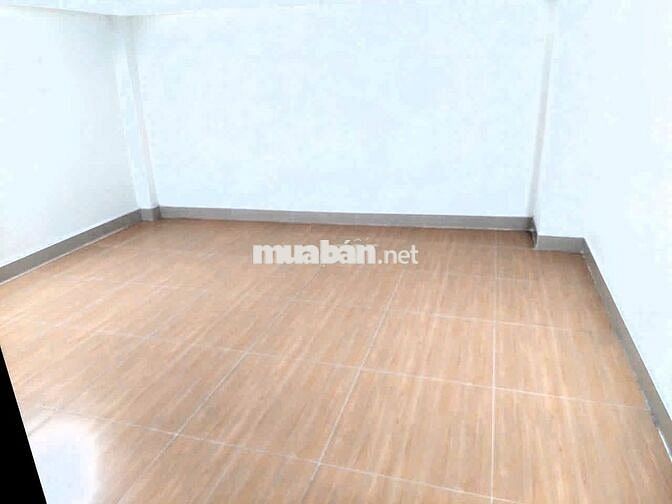Nhà mới Linh Xuân 200m² sử dụng 3PN ngay chợ kinh doanh sầm uất