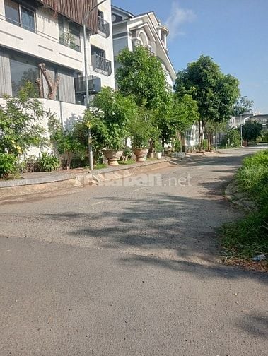 BÁN ĐẤT NỀN DỰ ÁN CTY PHÚ NHUẬN 4 TML.GIÁ 25 TỶ 500TR