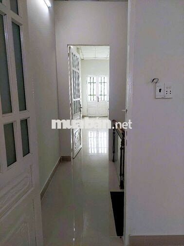 Nhà mới Linh Xuân 200m² sử dụng 3PN ngay chợ kinh doanh sầm uất