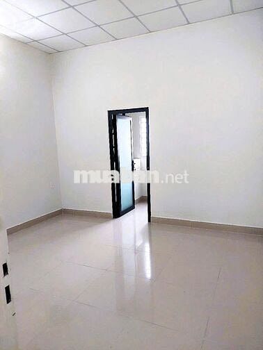 Nhà mới Linh Xuân 200m² sử dụng 3PN ngay chợ kinh doanh sầm uất
