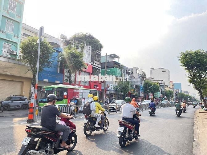 Góc 2 Mặt Tiền Đường Trường Chinh, Phường 12, Quận Tân Bình . 