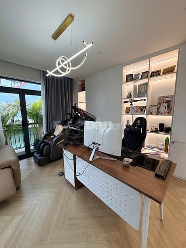 Biệt Thự Siêu Đẹp Bình Lợi, 10m x 20m, Hầm 3 Tầng, Mới Xây Ở Ngay