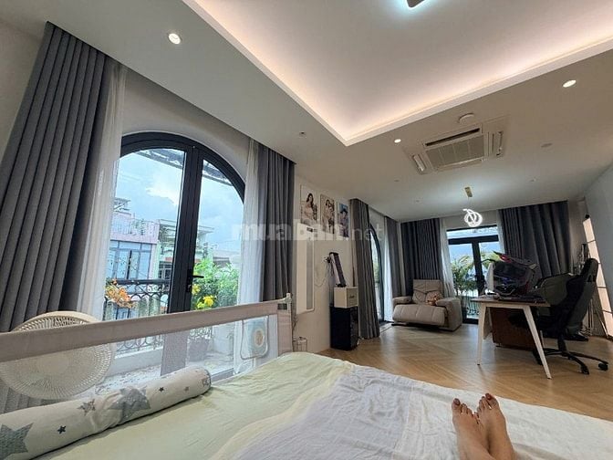 Biệt Thự Siêu Đẹp Bình Lợi, 10m x 20m, Hầm 3 Tầng, Mới Xây Ở Ngay