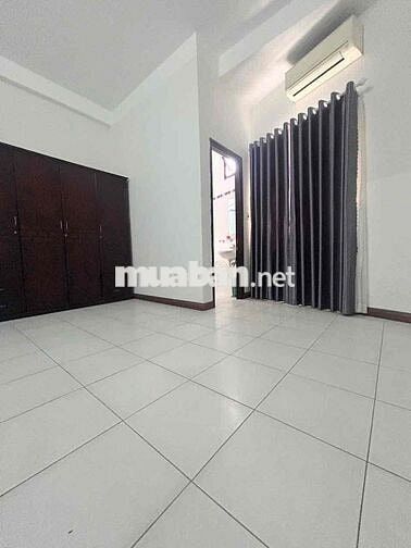 Cho thuê nhà mặt tiền đường 3/2, 4 tầng, 100m², kinh doanh tốt