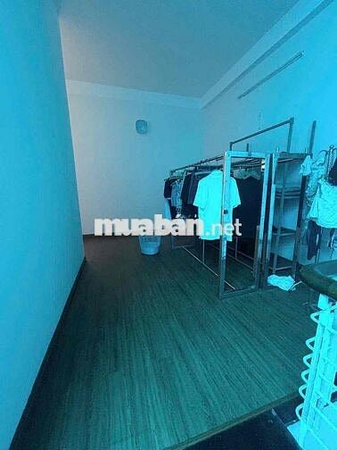 Cho thuê nhà mặt tiền đường 3/2, 4 tầng, 100m², kinh doanh tốt