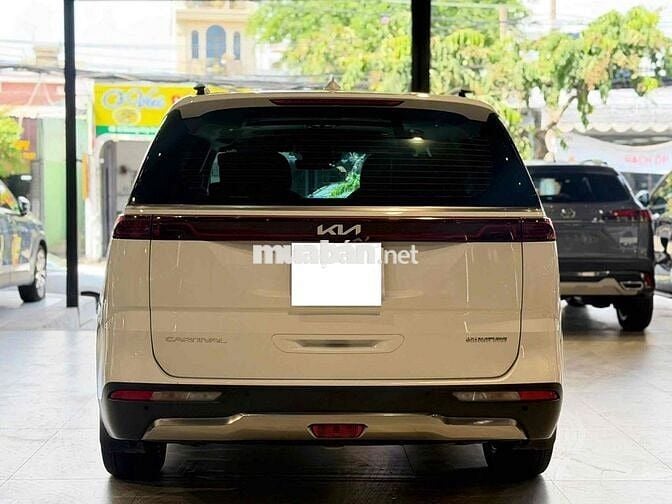 KIA Carnival Signature 2022 MPV Trắng 99.000 km