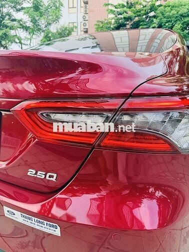 Toyota Camry 2.5Q 2022 Đỏ Nhập khẩu