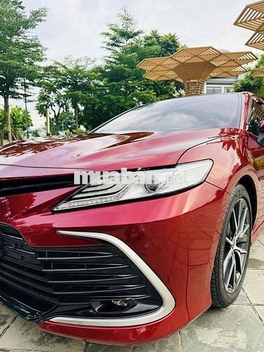 Toyota Camry 2.5Q 2022 Đỏ Nhập khẩu