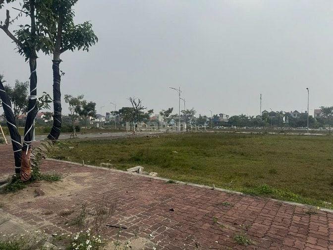 Chính chủ cần bán lô đất 100M², Đường ô tô đỗ ngày đêm