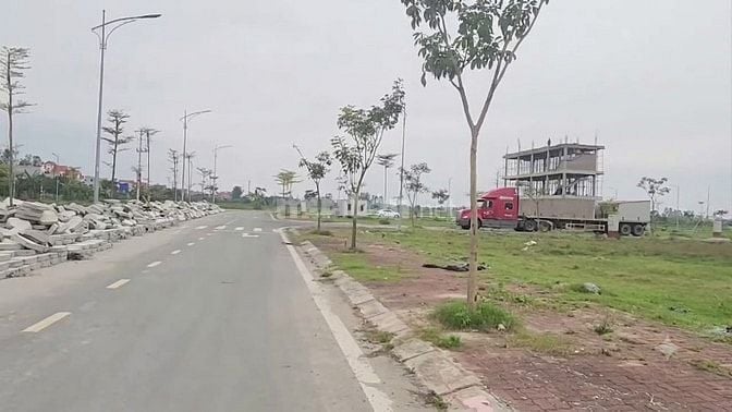 Chính chủ cần bán lô đất 100M², Đường ô tô đỗ ngày đêm