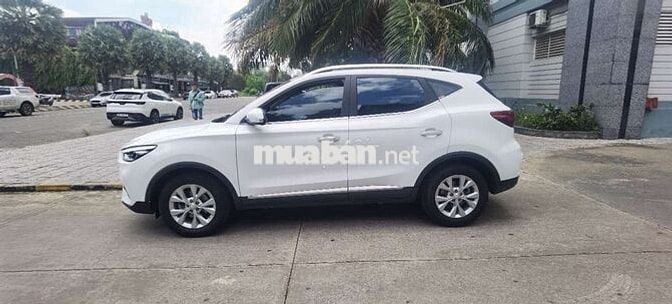 MG ZS STD Trắng 65.000 km còn bảo hành hãng 2027