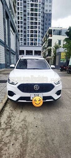 MG ZS STD Trắng 65.000 km còn bảo hành hãng 2027