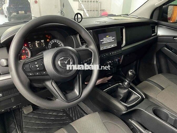 Mazda BT-50 Đen 5 chỗ