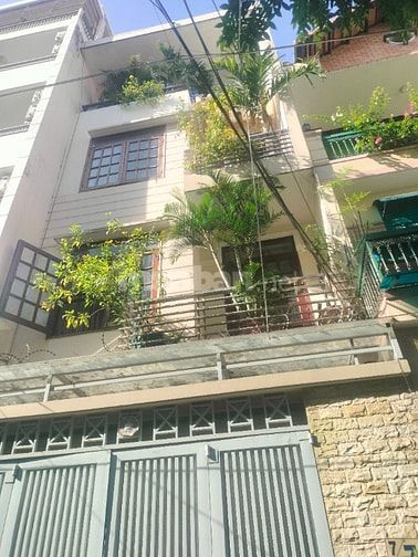 Bán nhà hẻm xe hơi đuờng c1 p13, tb dt 5.3x17m 2 lầu st, nhà mới đẹp,