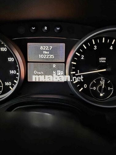 Mercedes-Benz GL550 4MATIC 2010 Xám