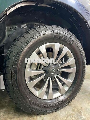 Mazda BT-50 Đen 5 chỗ