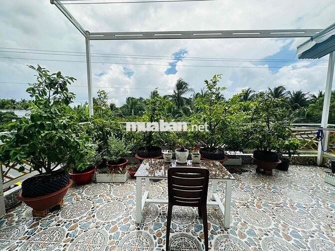 Chuyển chỗ ở cần bán nhà mặt tiền đường Nguyễn Thị Định (TL883 cũ)
