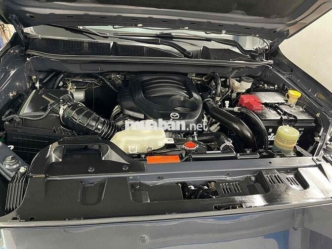 Mazda BT-50 Đen 5 chỗ