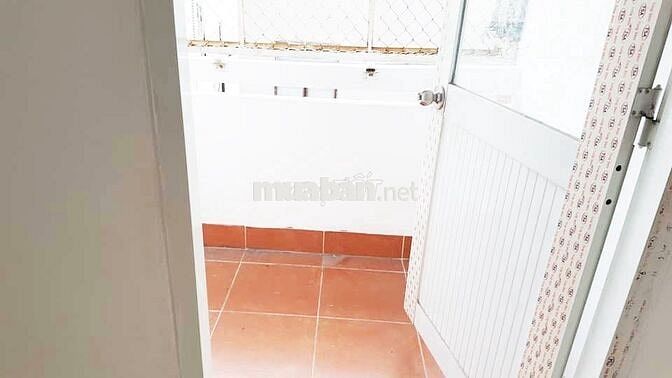 Bán căn hộ chung cư Lý Văn Phức, phường Tân Định, Quận 1. Giá rẻ