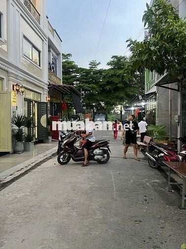 BÁN NHÀ HẺM 8m KDC BÀ HOM BÌNH TÂN 