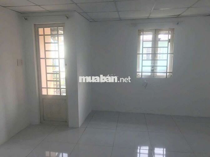 đang cần bán gấp nhà hẻm 160 đường Nguyễn Văn Quỳ phường Phú Thuận