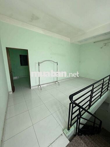đang cần bán gấp nhà hẻm 35 đường Nguyễn Văn Quỳ phường Tân Thuận Đông