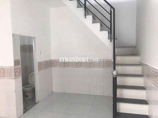 đang cần bán gấp nhà hẻm 160 đường Nguyễn Văn Quỳ phường Phú Thuận