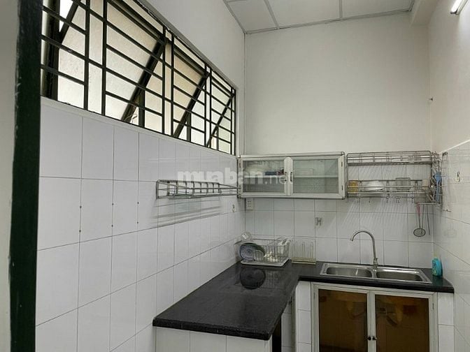 Chung cư Thái Phiên, BÌnh THới(Q11): căn 3p ngủ, nội thất giá 9,5tr/t