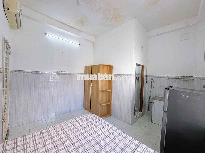 STUDIO CỬA TRỜI FULL NT GIÁ SINH VIÊN