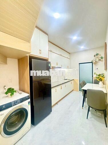 Cho thuê nhà mới 3 lầu Nguyễn Đình Chiểu 15 triệu 