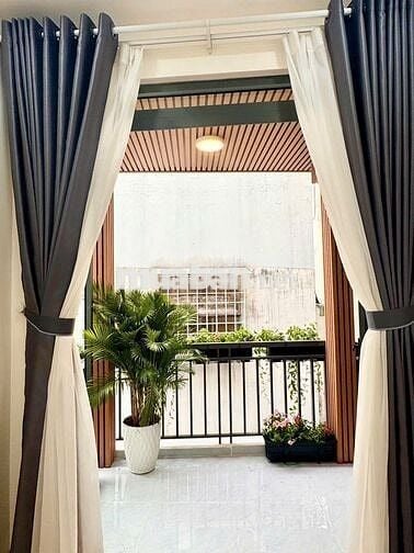Cho thuê nhà mới 3 lầu Nguyễn Đình Chiểu 15 triệu 