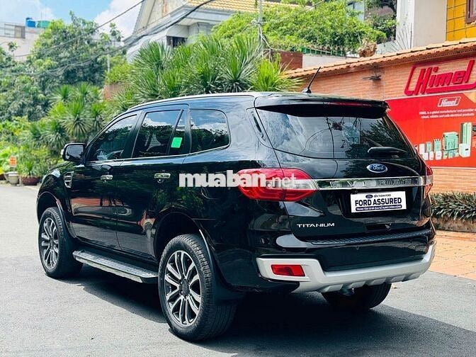 Ford Everest Titanium 2.0L 2018 Đen 68.000 km