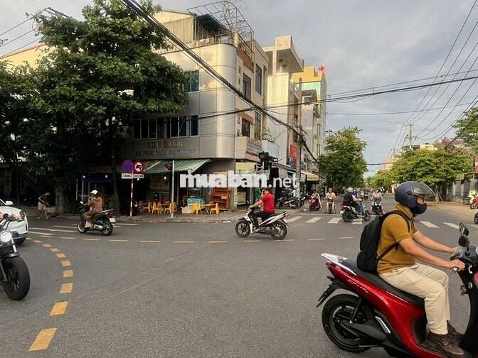 Nhà cho thuê nguyên căn, hai mặt tiền đường Trần Cao Vân và Hà Khê