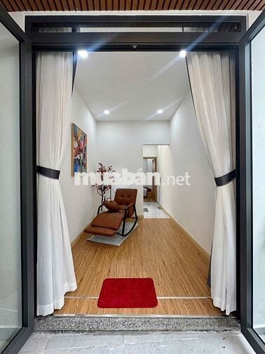 Cho thuê nhà mới 3 lầu Nguyễn Đình Chiểu 15 triệu 